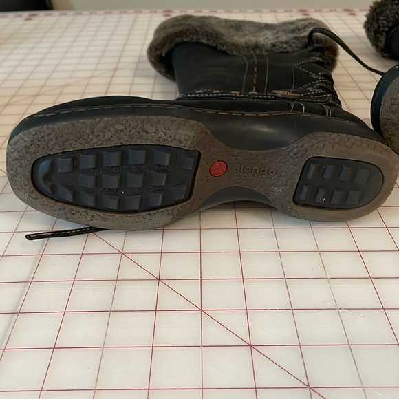 Blondo Tall Boots 7 1/2 Aqua Protect Tall Lace Up EUC - Picture 5 of 11